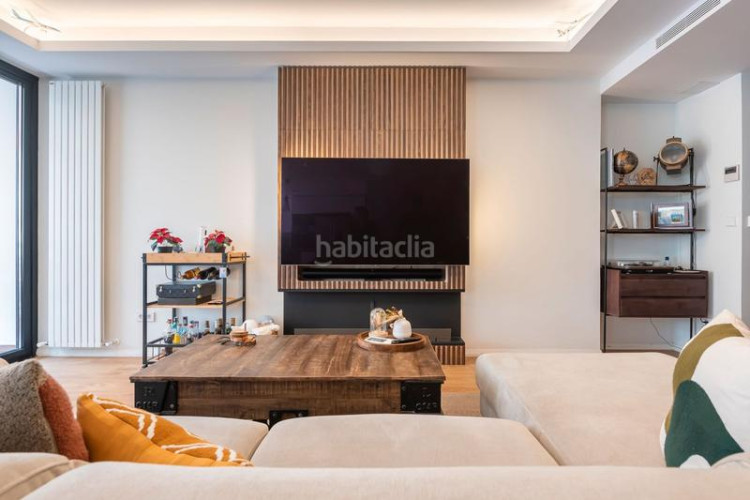 Piso  en venta en c. de núñez morgado en Castilla Madrid