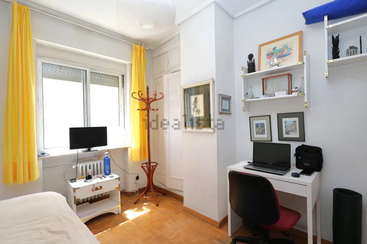 Piso en venta en Calle de Enrique Larreta