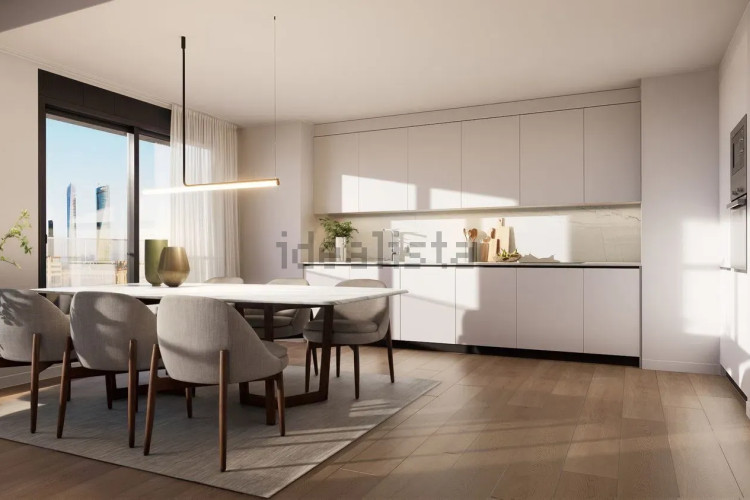 Piso en avenida de Burgos, 18