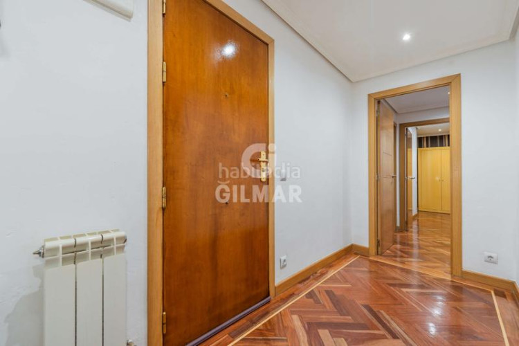 Piso en el prestigioso barrio de chamartín, , se encuentra esta vivienda en altura que representa una oportunidad única para aque en Madrid