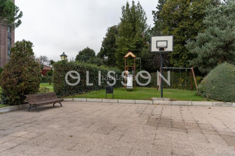 Piso luminosa vivienda con vistas panorámicas en nueva españa en Madrid