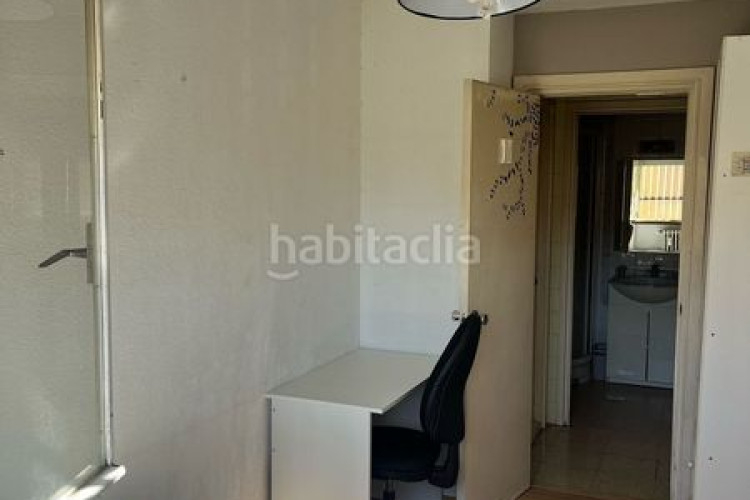 Ático inmejorable oportunidad de 3 habitaciones en Castilla en Madrid