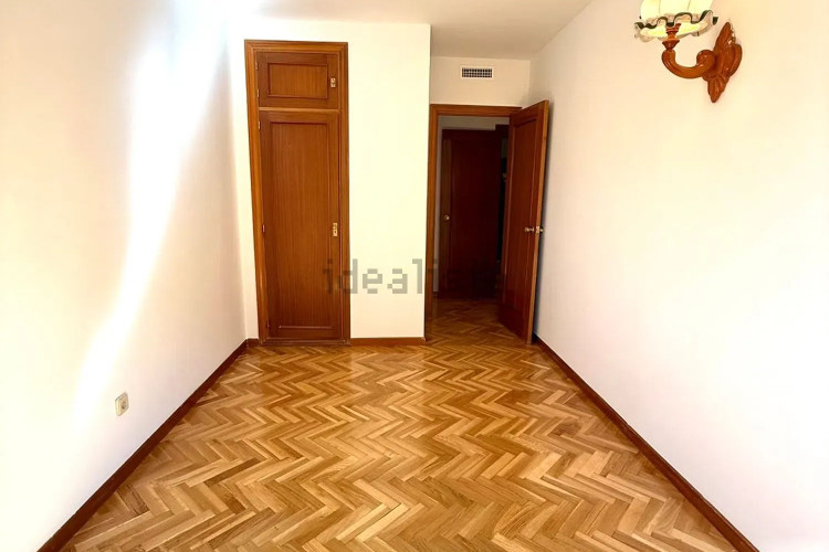 Piso en avenida de Pío XII