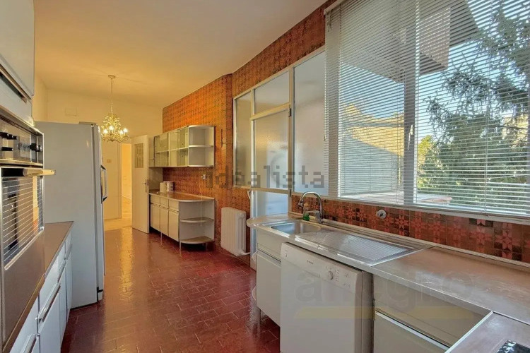 Piso en avenida de Pío XII