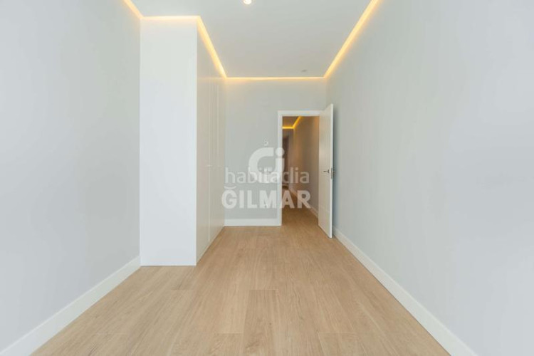 Piso fantástico piso reformado a estrenar para inversores!!!descubre una oportunidad única de inversión en el corazón del barrio de cas en Madrid