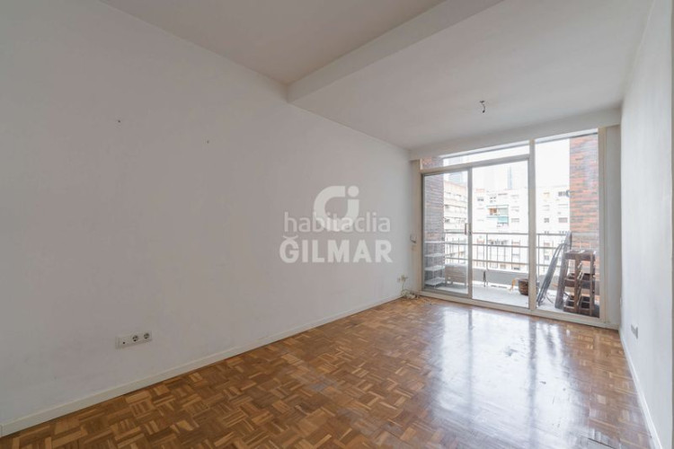 Piso se vende fantástico piso en altura ubicado en el corazón del barrio de Castilla, dentro del distrito de chamartín. con una superf en Madrid