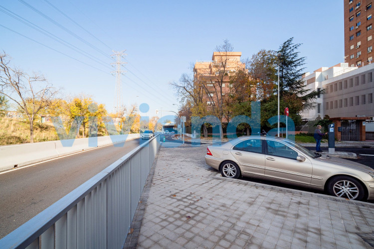 AVENIDA BURGOS, Castilla