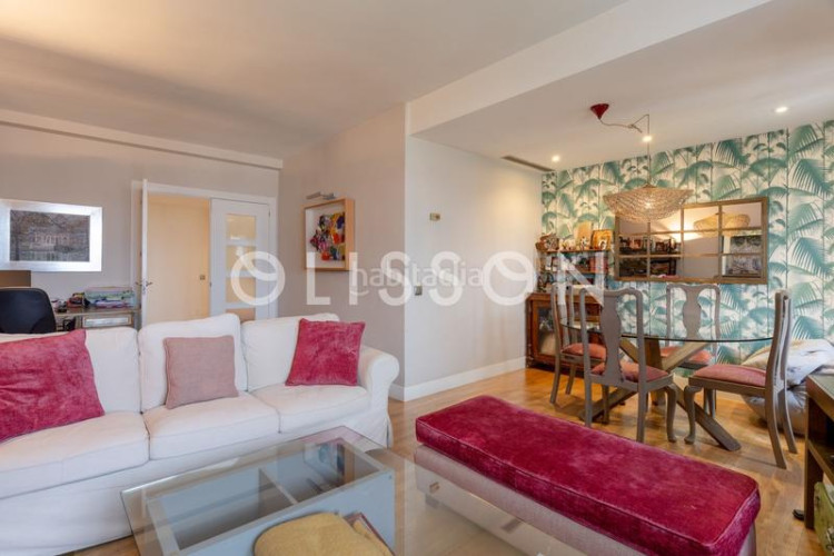 Piso luminosa vivienda con vistas panorámicas en nueva españa en Madrid