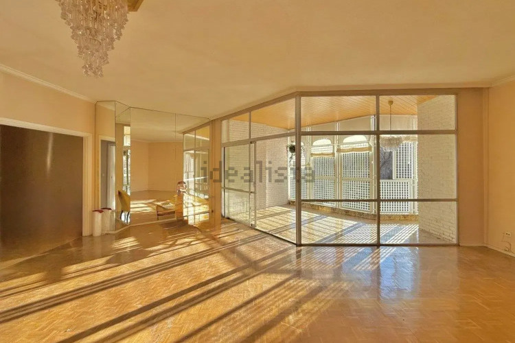 Piso en avenida de Pío XII