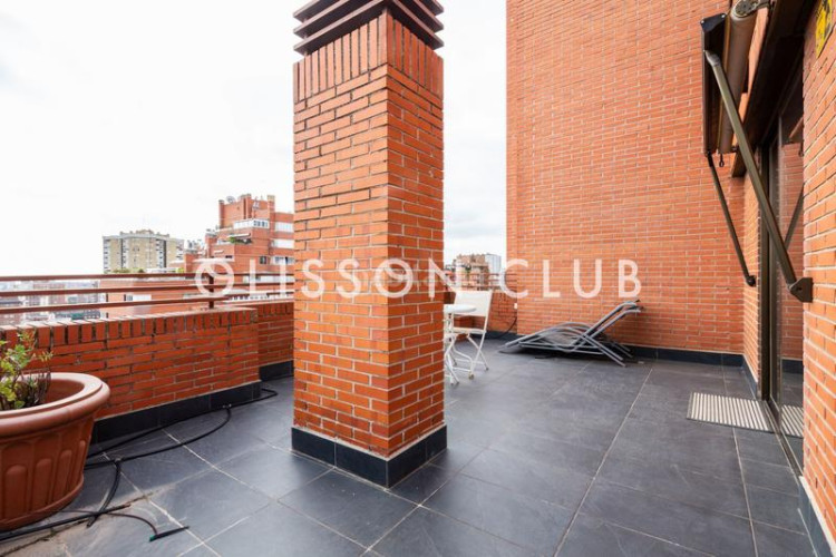 Ático exclusivo ático dúplex en chamartín, junto a nuevo norte terraza, luz y futuro en Madrid