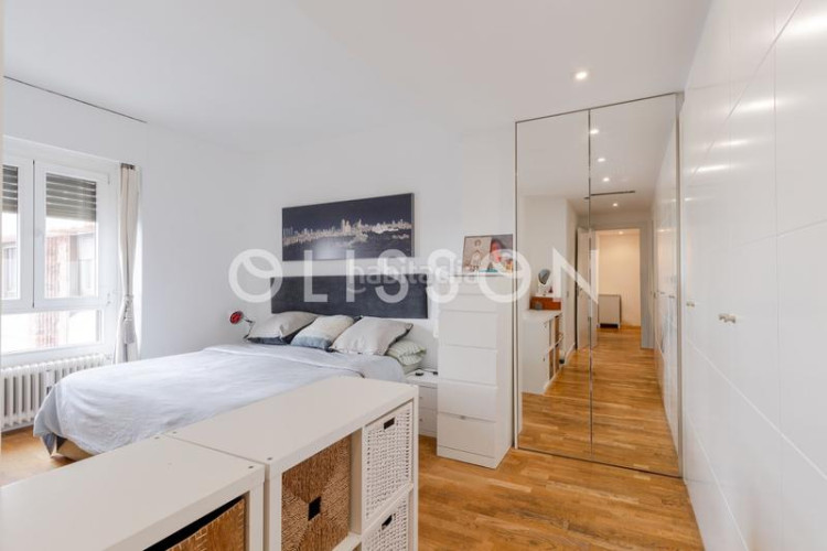 Piso luminosa vivienda con vistas panorámicas en nueva españa en Madrid