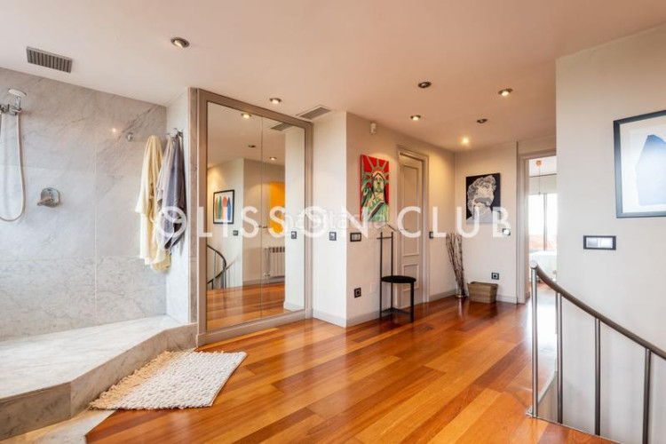 Ático exclusivo ático dúplex en chamartín, junto a nuevo norte terraza, luz y futuro en Madrid
