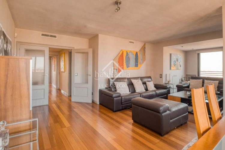 Piso exclusivo ático dúplex de 3 dormitorios con vistas incomparables en venta en chamartín, en Madrid