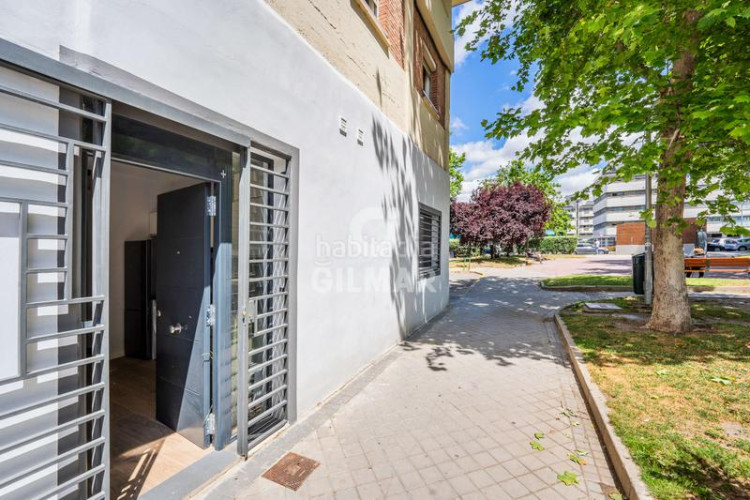Apartamento este elegante apartamento de 1 dormitorio se encuentra en el barrio de Castilla, en el distrito de chamartín, . con una c en Madrid