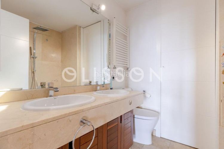 Piso luminosa vivienda con vistas panorámicas en nueva españa en Madrid