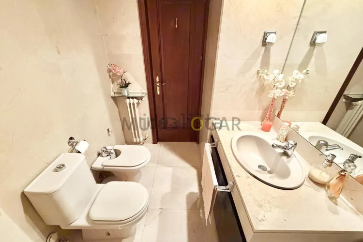 Piso en calle de Pastora Imperio