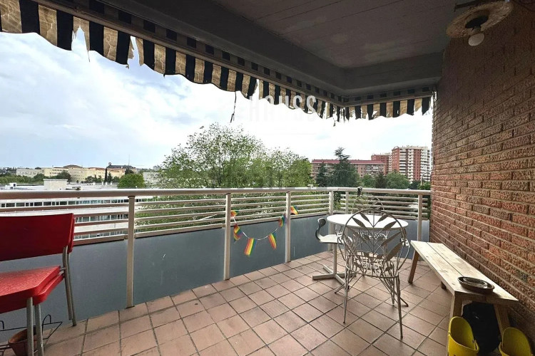 Piso en venta en Avenida de Pío XII