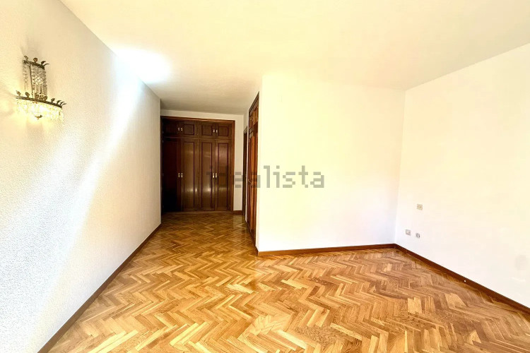 Piso en avenida de Pío XII