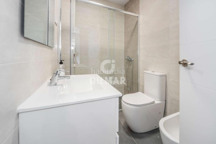 Apartamento este elegante apartamento de 1 dormitorio se encuentra en el barrio de Castilla, en el distrito de chamartín, . con una c en Madrid