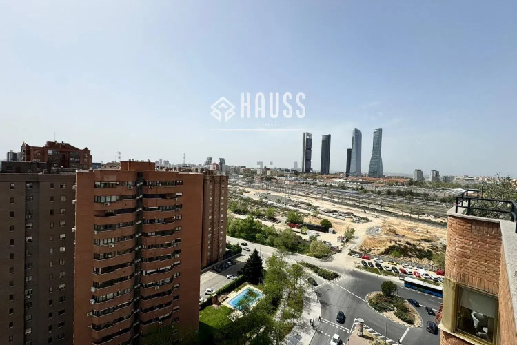 Ático en venta en Calle de Pastora Imperio