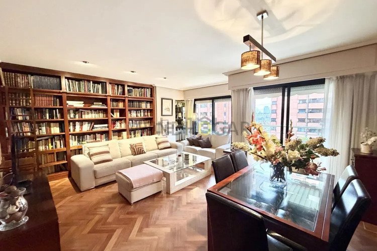 Piso en calle de Pastora Imperio