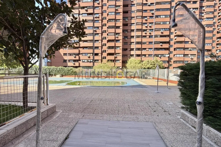 Piso en calle de Pastora Imperio