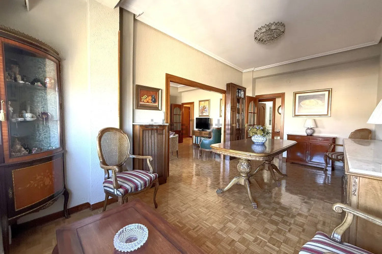 Piso en calle de San Ramón Nonato