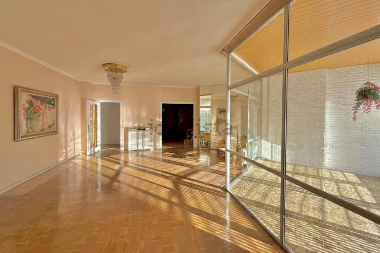 Piso en avenida de Pío XII