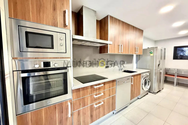 Piso en calle de Pastora Imperio