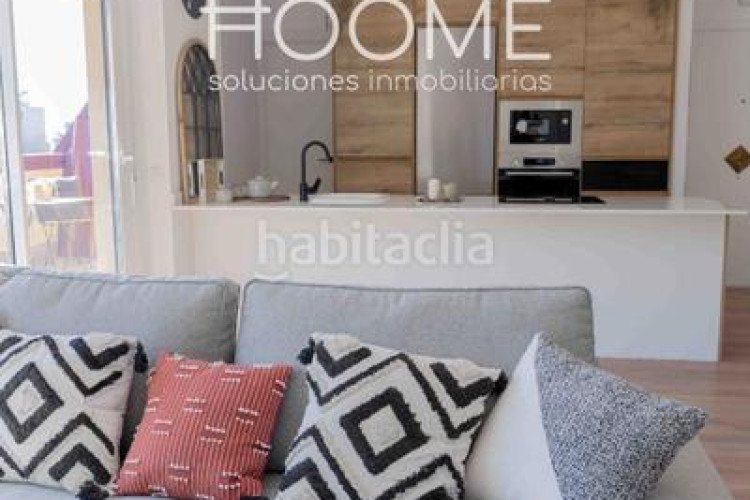 Ático atico con 20 metros de terraza, piscina, garaje opcional, 3 habitaciones 2 baños a estrenar, Castillachamartin en Madrid