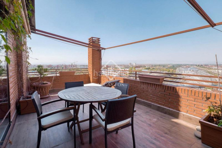 Piso exclusivo ático dúplex de 3 dormitorios con vistas incomparables en venta en chamartín, en Madrid