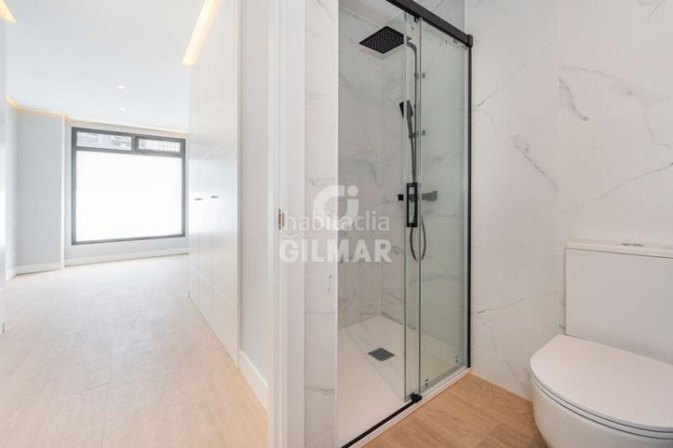 Piso licencia de hospedaje y máxima rentabilidad en el nuevo eje castellana nortese presenta esta exclusiva propiedad con lic en Madrid