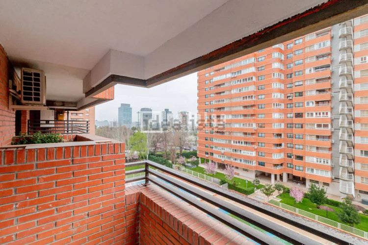 Piso en avenida de Burgos