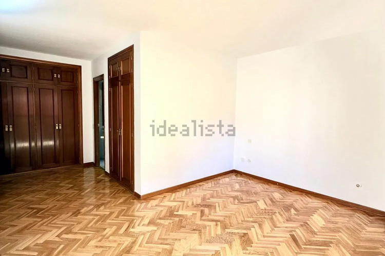 Piso en avenida de Pío XII