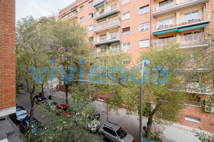 Piso  en Castilla, 132 m2, 5 dormitorios, 2 baxf1os, 829.000 euros en Madrid