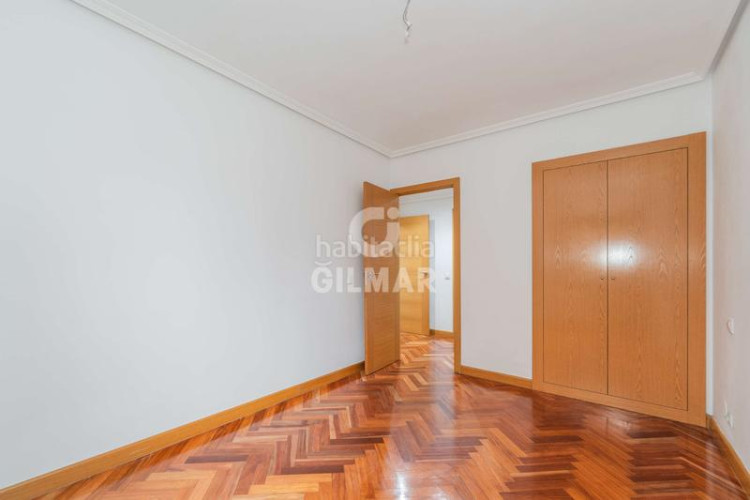 Piso en el prestigioso barrio de chamartín, , se encuentra esta vivienda en altura que representa una oportunidad única para aque en Madrid