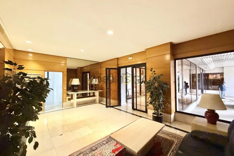 Piso en calle de Pastora Imperio