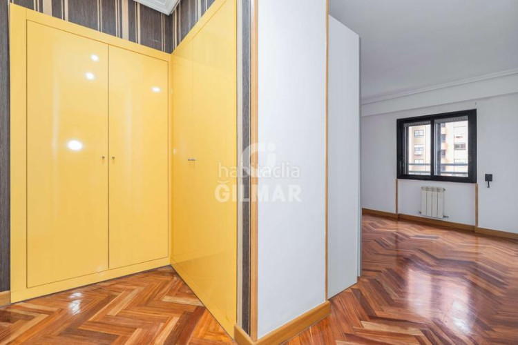 Piso en el prestigioso barrio de chamartín, , se encuentra esta vivienda en altura que representa una oportunidad única para aque en Madrid