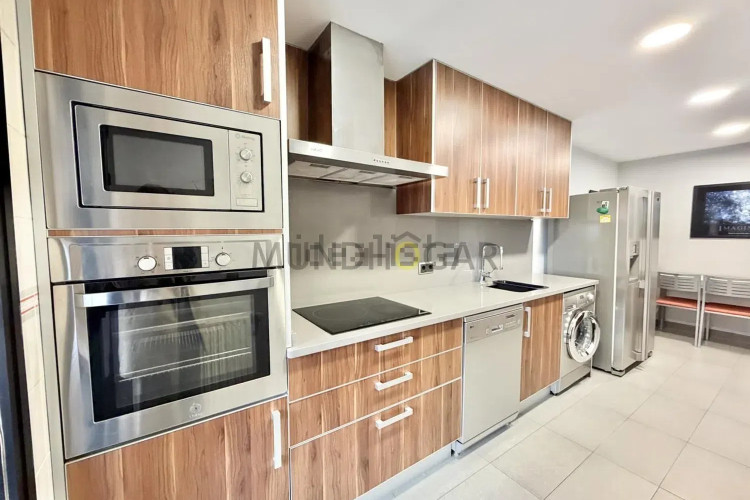 Piso en calle de Pastora Imperio