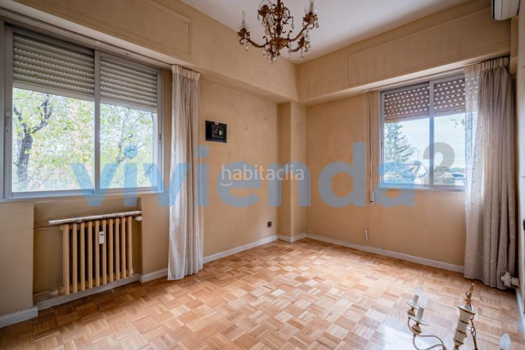 Piso  en Castilla, 132 m2, 5 dormitorios, 2 baxf1os, 829.000 euros en Madrid