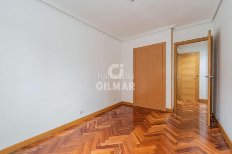 Piso en el prestigioso barrio de chamartín, , se encuentra esta vivienda en altura que representa una oportunidad única para aque en Madrid