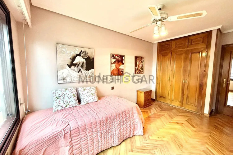 Piso en calle de Pastora Imperio