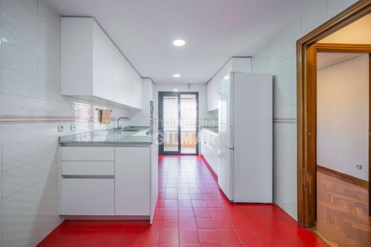 Ático  exclusivo con terraza y dos plazas de garaje en Castilla chamartínen el codiciado barrio de Castilla, dentro del prestigios en Madrid