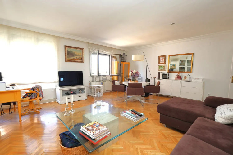 Piso en venta en Avenida de Burgos