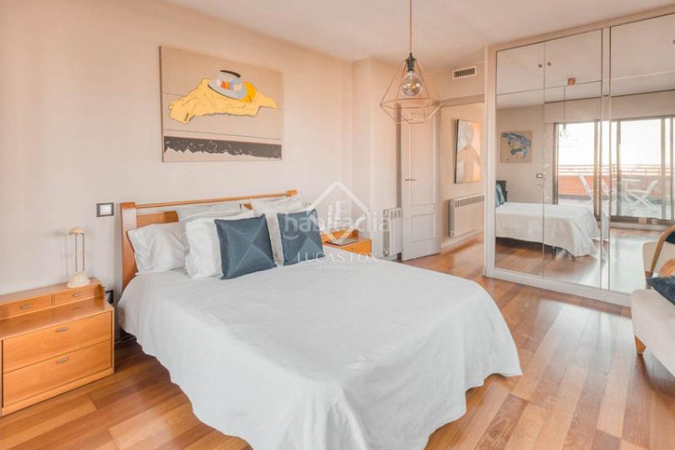 Piso exclusivo ático dúplex de 3 dormitorios con vistas incomparables en venta en chamartín, en Madrid