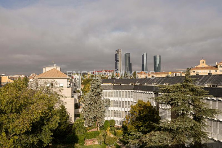 Ático exclusivo ático en chamartín lujo con espacio y ubicación deseada. en Madrid