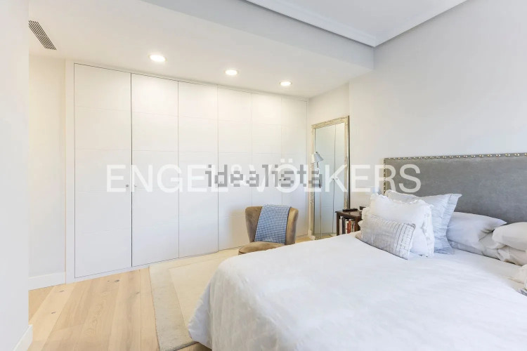 Piso en avenida de Pío XII