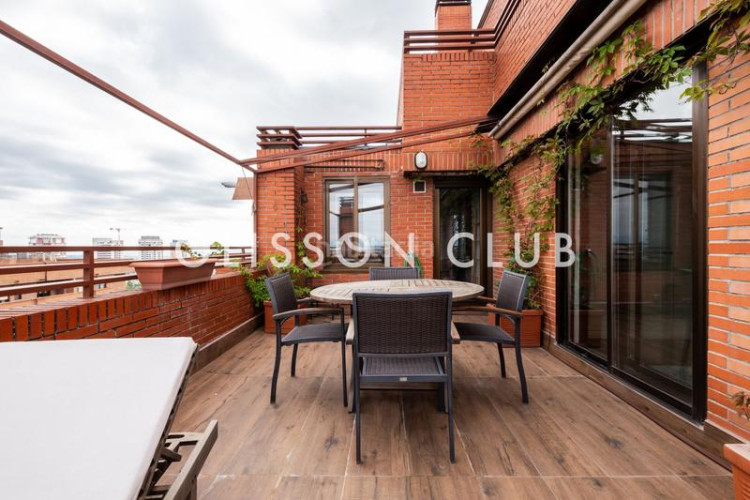 Ático exclusivo ático dúplex en chamartín, junto a nuevo norte terraza, luz y futuro en Madrid