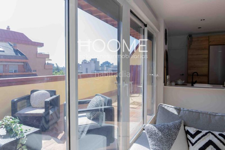 Ático atico con 20 metros de terraza, piscina, garaje opcional, 3 habitaciones 2 baños a estrenar, Castillachamartin en Madrid