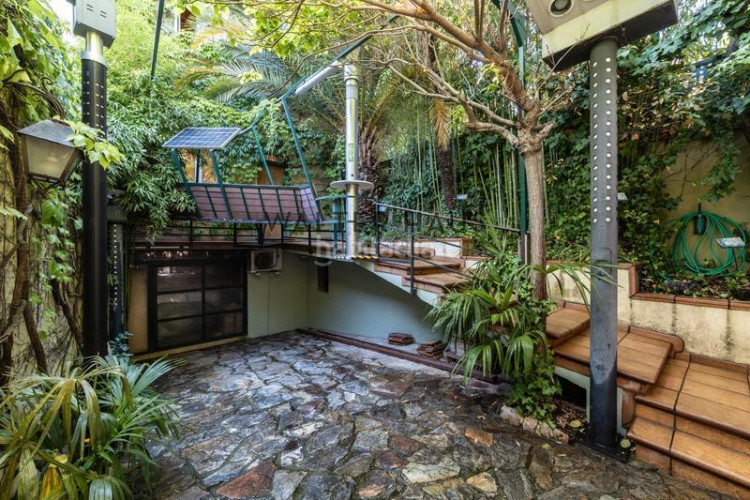 Chalet exclusivo chalet adosado con piscina y gran potencial en venta, en hispanoamérica, chamartín, en Madrid